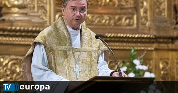 Na igreja católica quinta feira foi tempo de missa da Ceia do Senhor