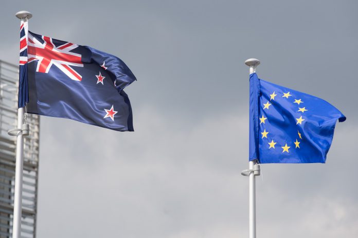 União Europeia e Nova Zelândia iniciam negociações comerciais