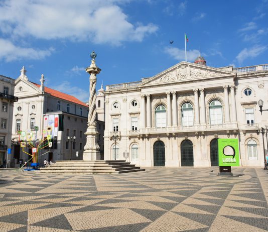 Câmara de Lisboa aprova mais 12 milhões de euros para apoio a atividades escolares