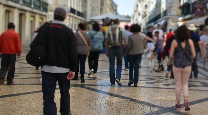 Eurobarómetro: Aumento do custo de vida, saúde e habitação são as maiores preocupações dos portugueses