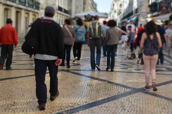 Eurobarómetro: Aumento do custo de vida, saúde e habitação são as maiores preocupações dos portugueses