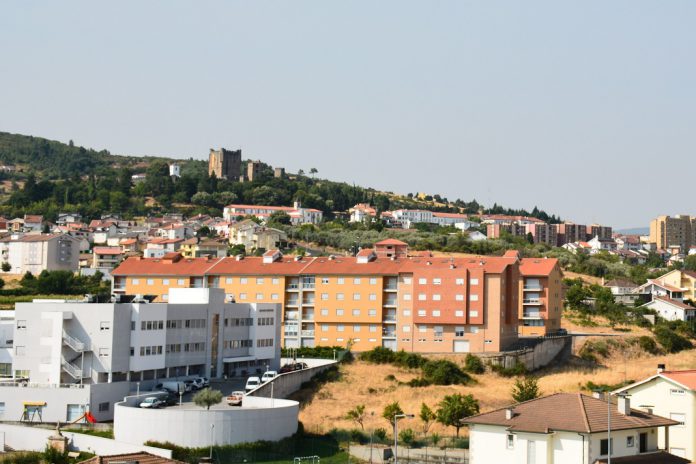 Autarquia de Bragança apoia alojamento de famílias