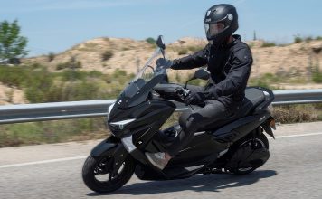 Mota elétrica Velca ONE que supera moto de combustão 125