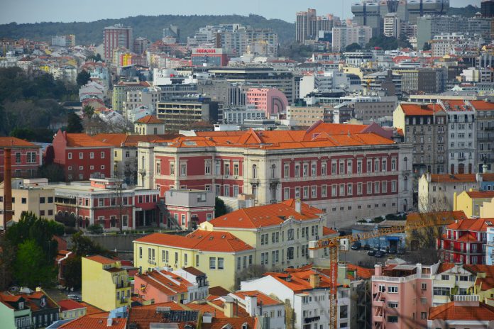 Tendências do mercado imobiliário de Lisboa para 2025 acentuam sustentabilidade e infraestruturas