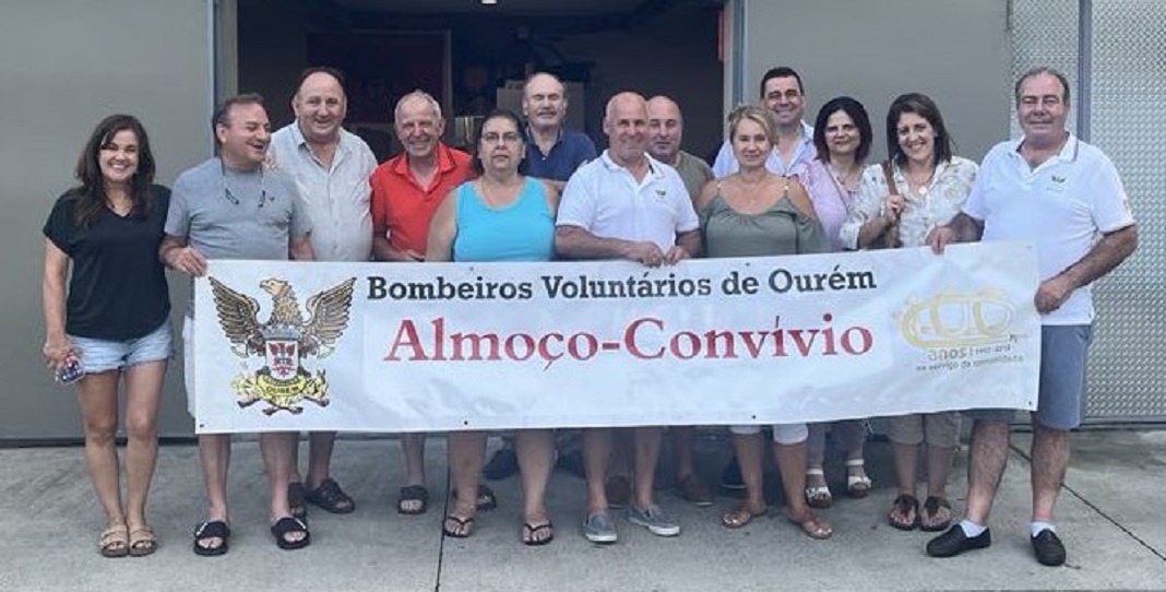 O almoço-convívio dinamizado pelos empresários luso-americanos José Luís Vale e David Oliveira, no dia 14 de julho, congregou vários emigrantes oureenses e compatriotas nos Estados Unidos, que doaram 15 mil dólares aos Bombeiros Voluntários de Ourém