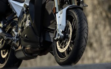 Bridgestone anuncia pneu de última geração para motos o BATTLAX SPORT TOURING T33