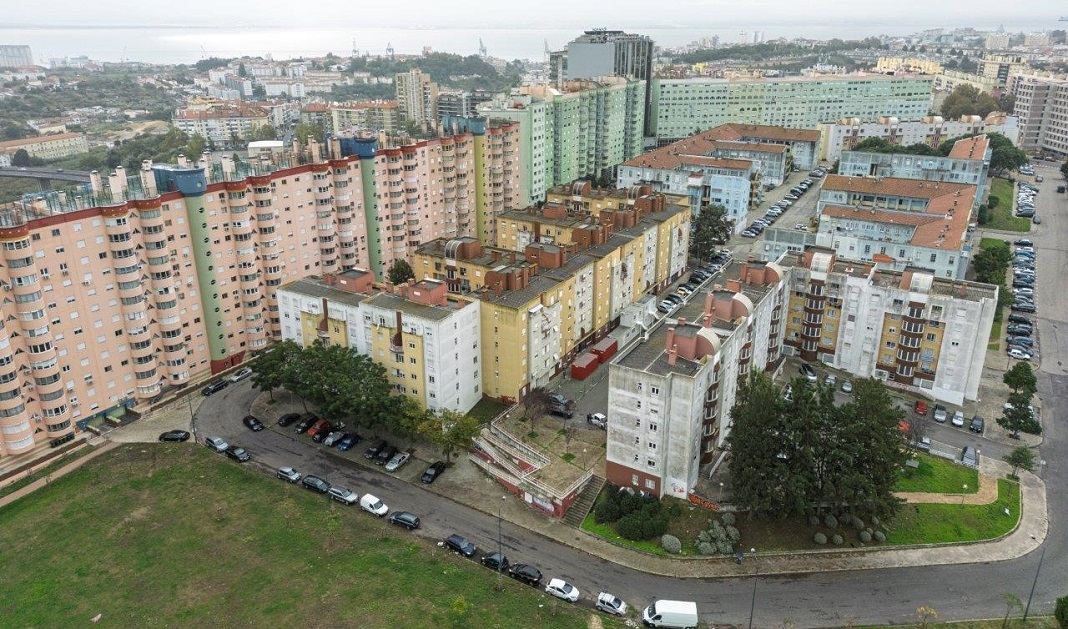 Gebalis reabilita parque habitacional municipal dos bairros do Paço do Lumiar Vale de Santo António e Olaias 