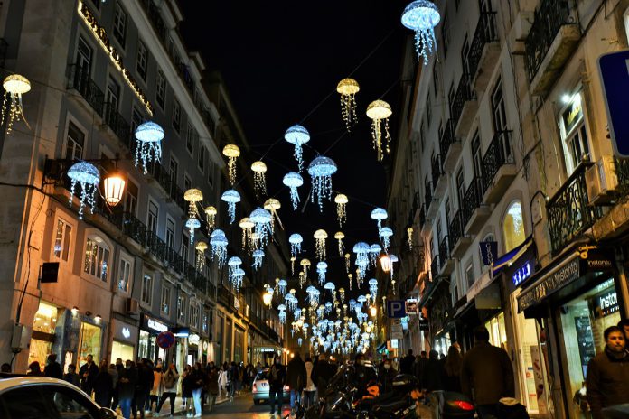 Lisboa promove visita às Luzes de Natal com estacionamento e transporte gratuitos