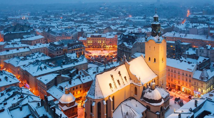 Lviv, na Ucrânia, Capital Europeia da Juventude 2025 recebe apoio do Parlamento Europeu