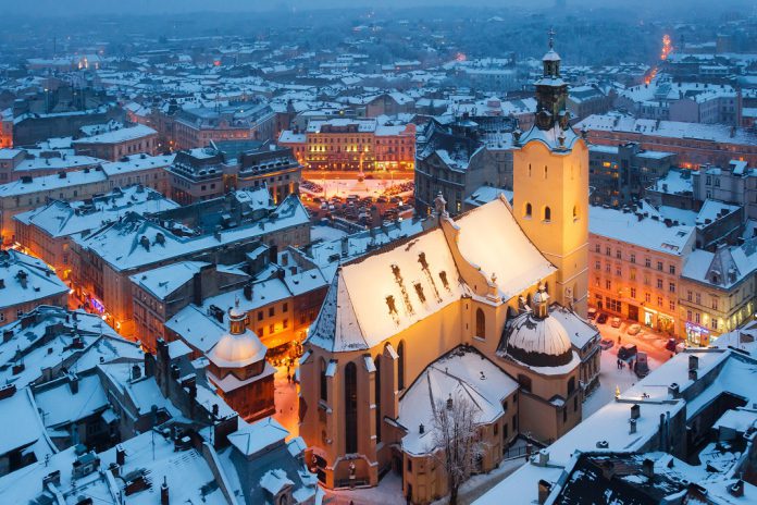 Lviv, na Ucrânia, Capital Europeia da Juventude 2025 recebe apoio do Parlamento Europeu