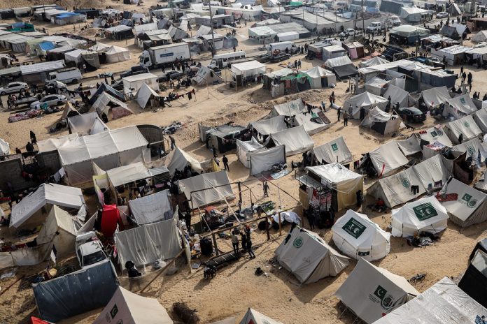 Operação militar israelita em campo de refugiados em Gaza liberta 4 reféns e faz quase 1.000 vítimas