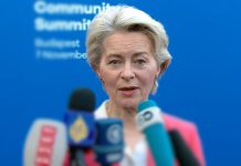 Ursula von der Leyen diz estar pronta para reforçar ligação transatlântica com EUA